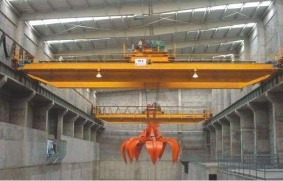 廢鋼抓斗作業(yè)現(xiàn)場 廢鋼抓斗作業(yè)現(xiàn)場